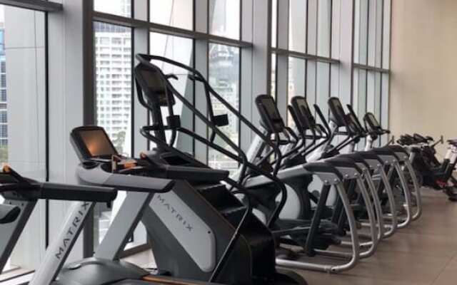 Prima Pearl Luxury 2-Bedroom Apartment