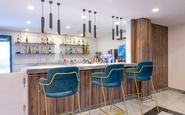 Lavia Hotels Lara