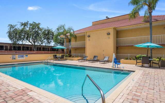 Отель Rodeway Inn