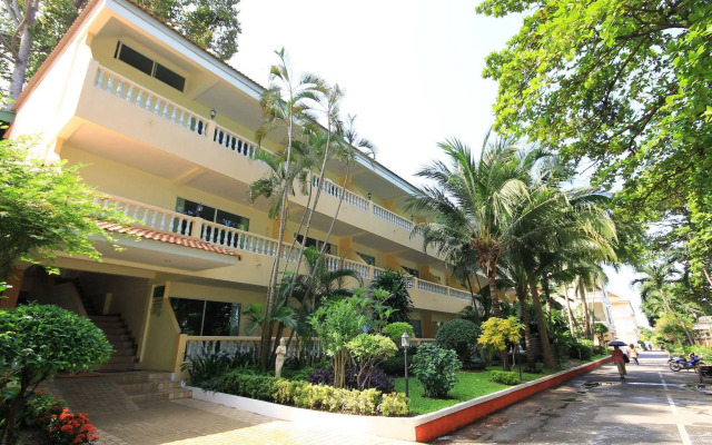 Twin Palms Resort