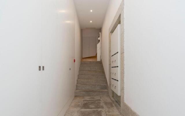 Lovelystay - Dirk Apartment Almada 3º T