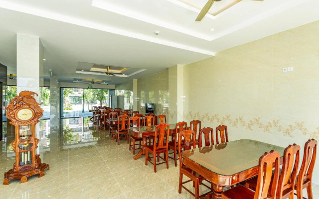 Mai Hùng Hotel