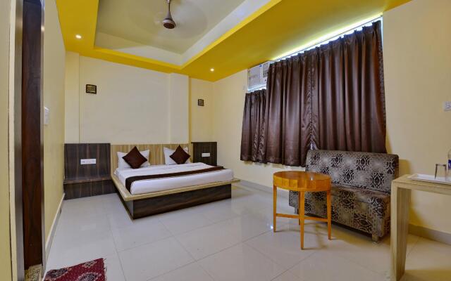 OYO 2061 Hotel New Holiday Inn
