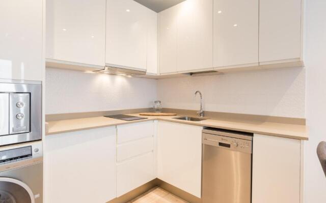 Urbe10 Premium Atarazanas 4 Bedrooms Apartment