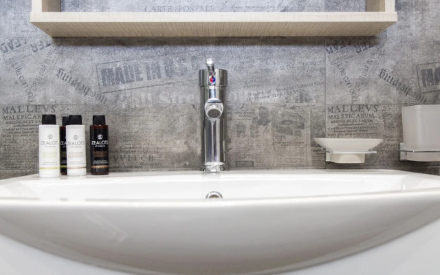 Sappho Boutique Suites-NEW