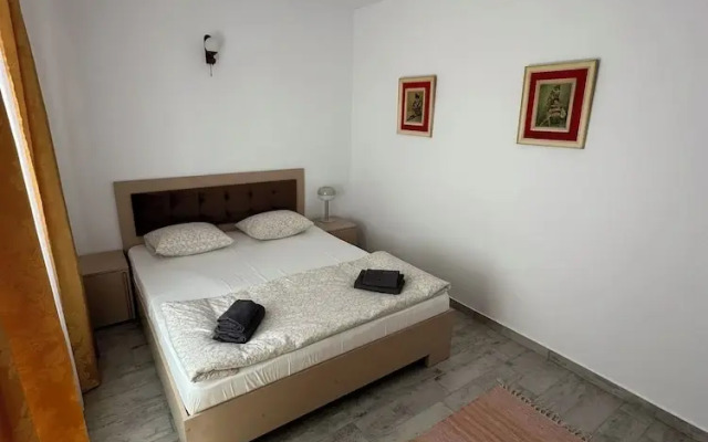 Serenity Apartments and Studios