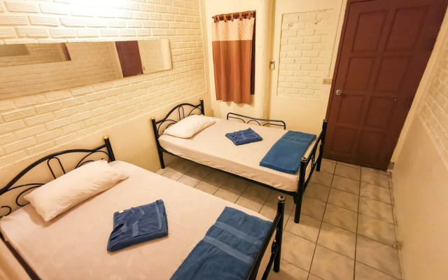 Jaya Hostel & Guesthouse