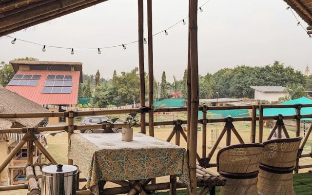 Tuk Tuk Gilhari Noida