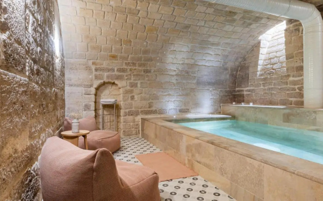 Le Petit Beaumarchais Hotel & Spa