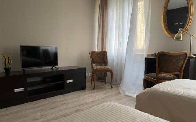 Apartament PolnaHouse