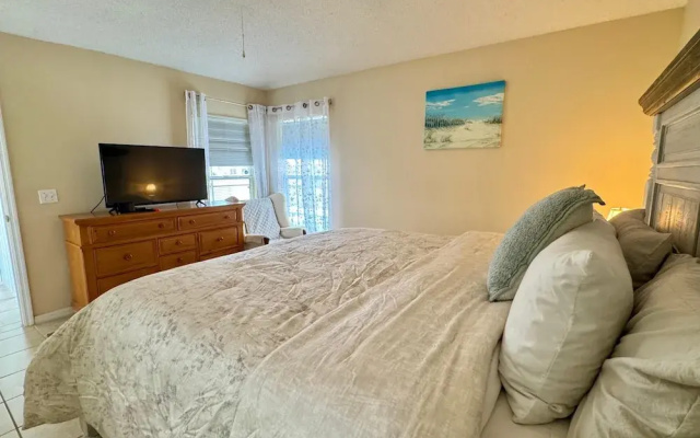 Lake Berkley Villas Swanky
