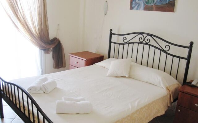 Prapas Apartments