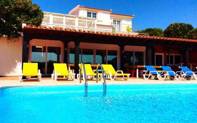 Freesurf Camp Hostel