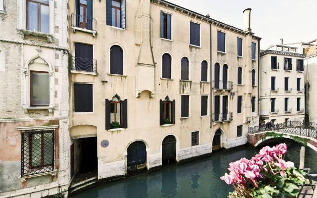 Hotel Alla Fava