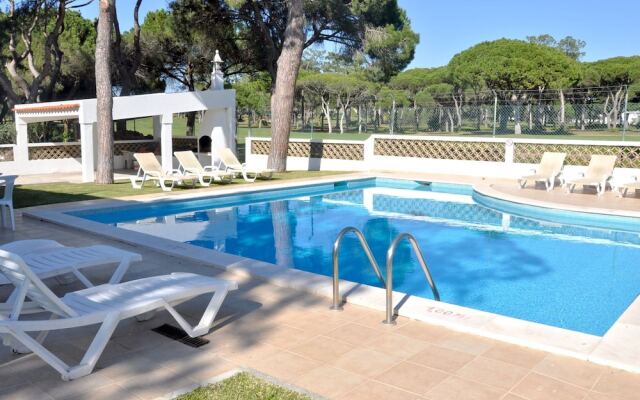 Lovely and Cozy Golf Villa near Vilamoura Marina