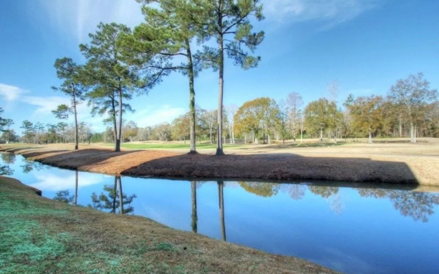 River Oaks Fairways 10-B