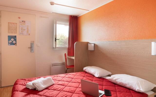 Première Classe La Ville-Du-Bois