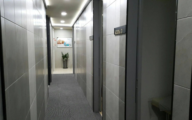 Hotel At Home