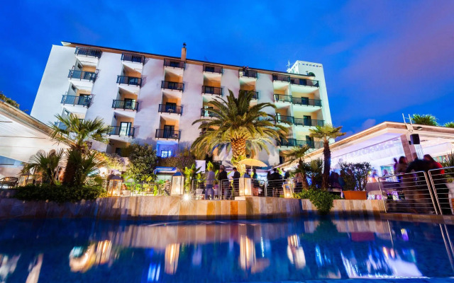 Mare Hotel