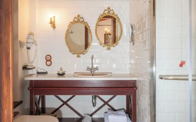 Vila Ebel Hotel Pool & Spa