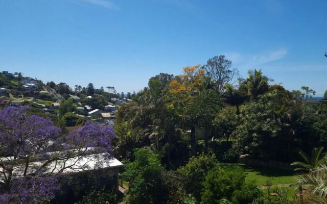 Treeview - A Beautiful 3-bed House in Kiama