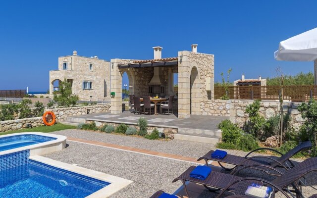 Azure Villa in Platanias