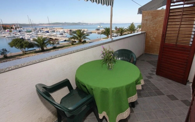 Ana- Next to the sea - A1