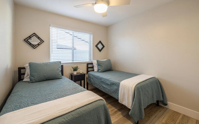 Open Floor Mesa Gable Vacation Home with Heated Pool by Redawning