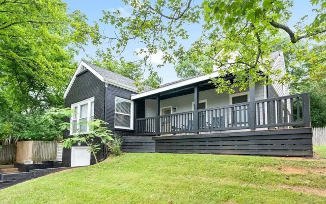 1BD 102 Madison Ter