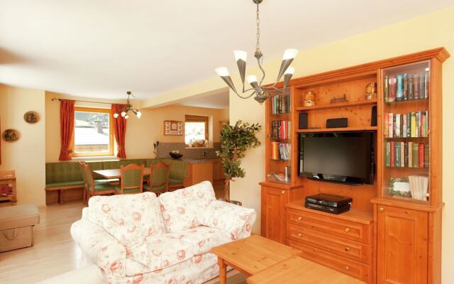Chalet Apartment in Saalbach-hinterglemm
