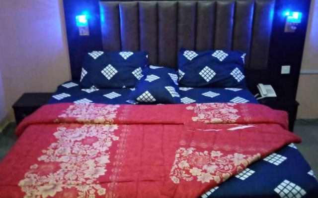 Syrupy Hotel