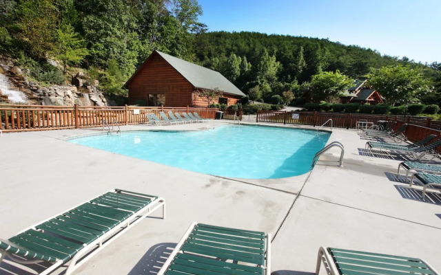 Amazing Grace - Two Bedroom Cabin