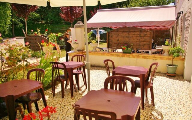 Logis Lauberge Du Brulhois