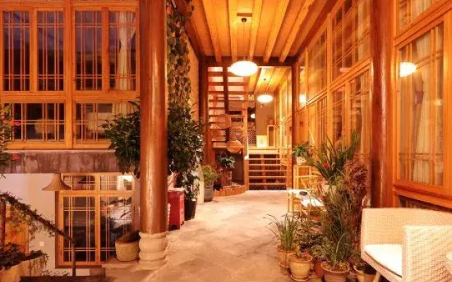 Floral Hotel·Shanju Qiuyi Hotel（heshunguzhen）