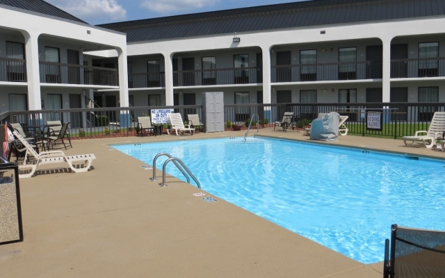 Baymont Inn & Suites Florence by Wyndham