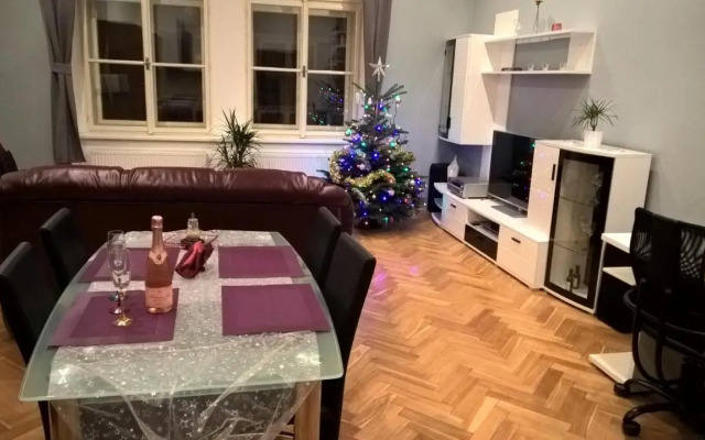 The Old town's apartment