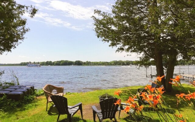 A Beautiful Cottage In The Heart Of The Kawarthas
