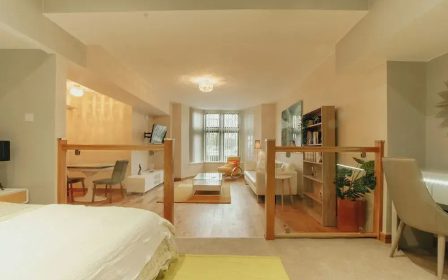 Luxe Living in Sheffield City by Avo Apartment