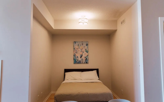 Sarkar Suites - Maple Leaf Square