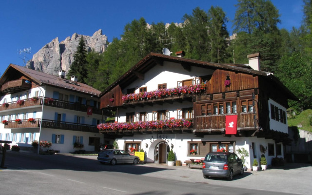 Hotel Al Larin