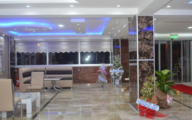 Oz Cavusoglu Hotel