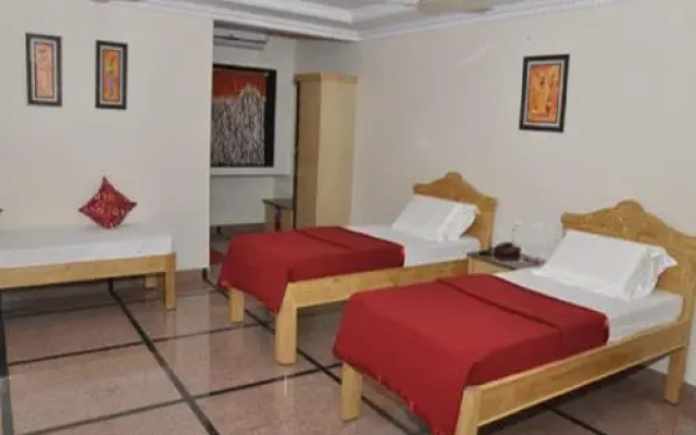 Hotel Adithya Central