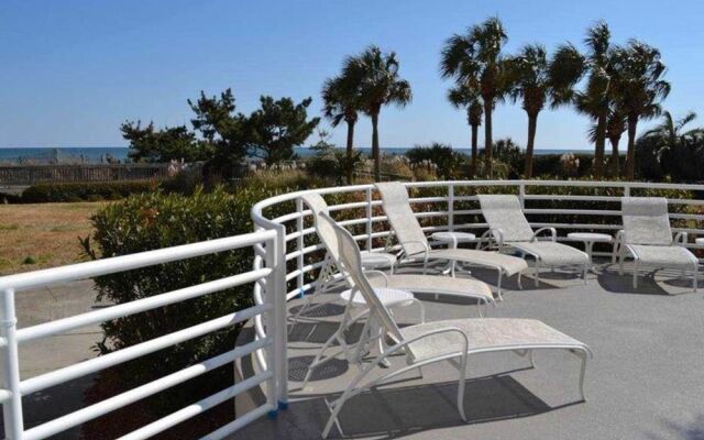 Kingston Plan No Hamp1009 2 Br condo by RedAwning