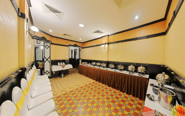 AMS Raj Palace Sundar