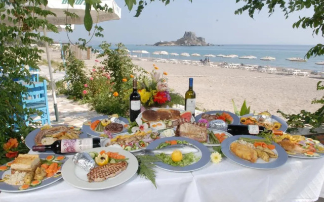 Sacallis Inn Beach Hotel