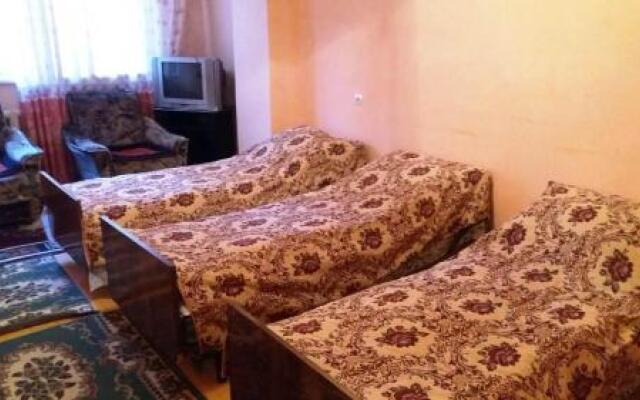 RAHAT Guest House in Toktogul