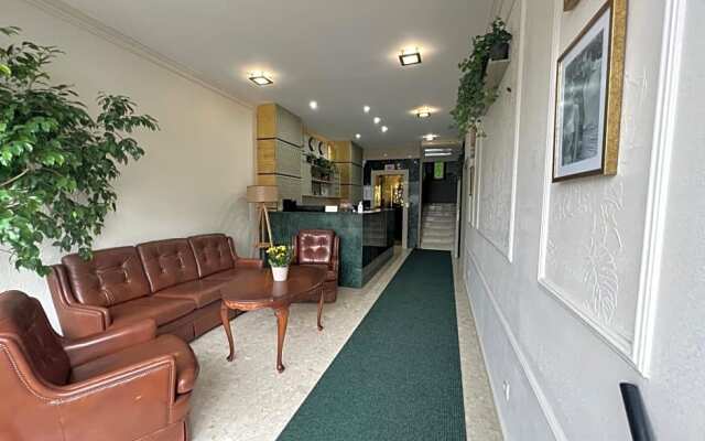 Hotel 007