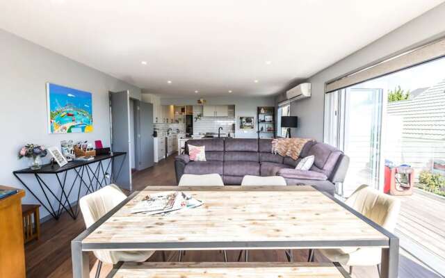 3 Bedroom Village Retreat Home With Sea Views