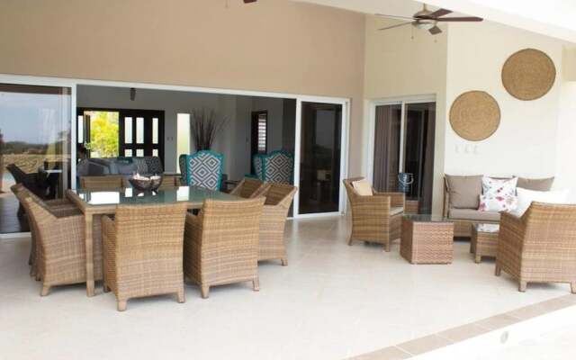 4 Bed Villa Minutes From Downtown Sosua
