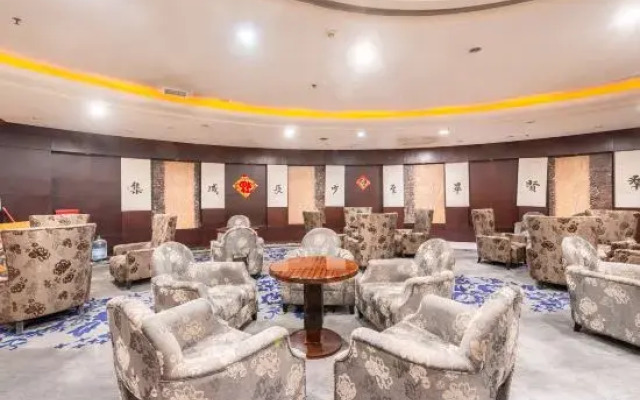 East River International Hotel